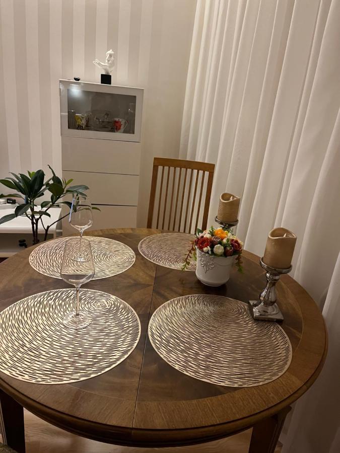 Provence Style Apartment In Old Town Клайпеда Экстерьер фото